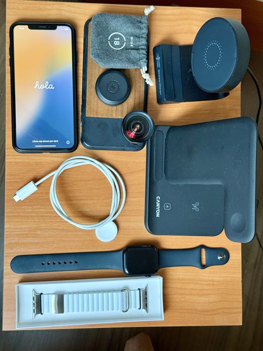 Apple комплект - iPhone XS Max 256GB Watch Series 7 45mm 2 безжичнu