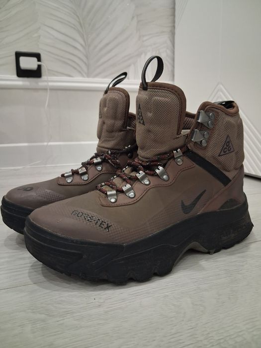 Срочно Продам ботинки nike acg goretex