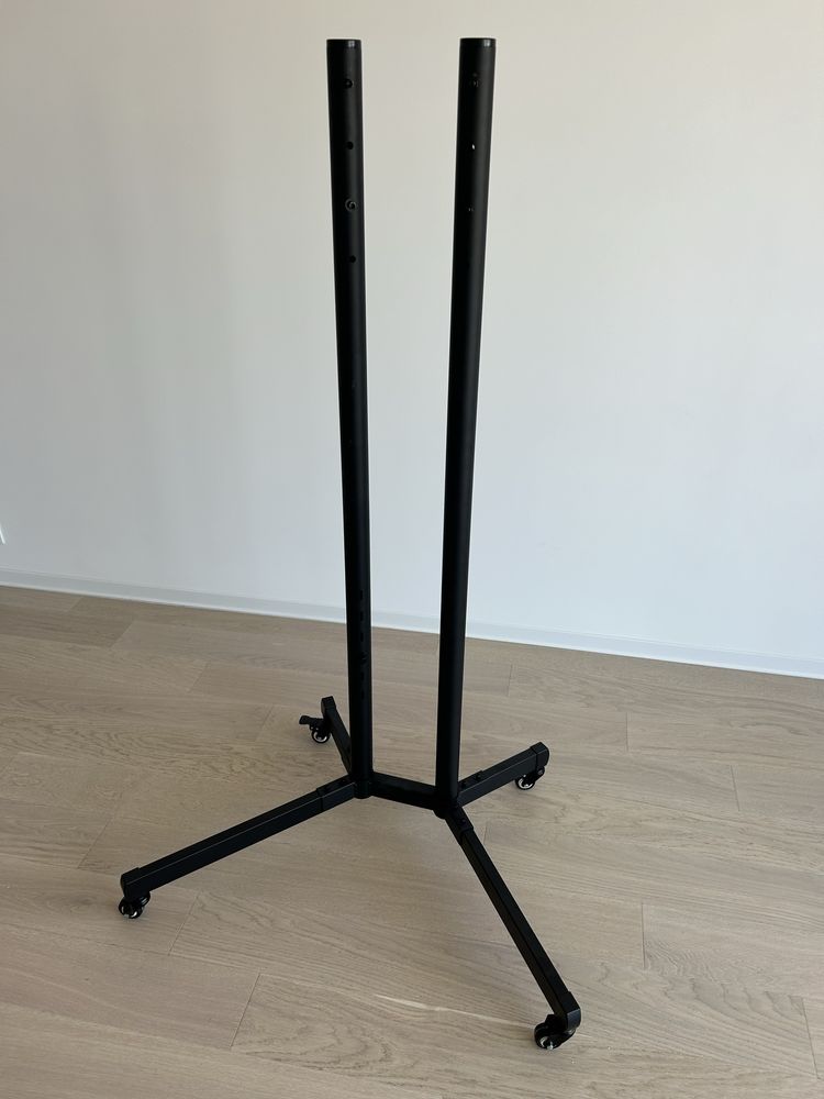 Stand Mobil de Televizor cu Roti pivotante la 360°