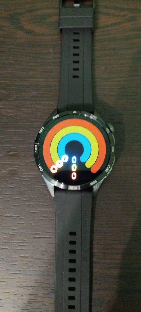 Смарт часовник HUAWEI GT4.