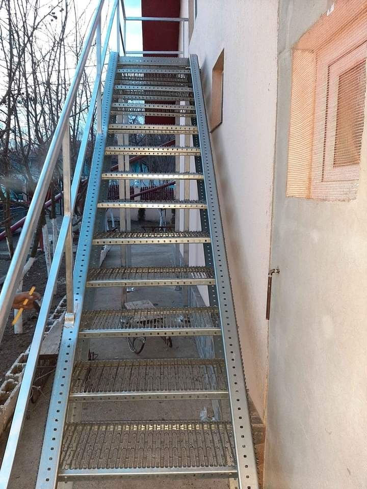 Scară metalică zincata  3,5 grosime