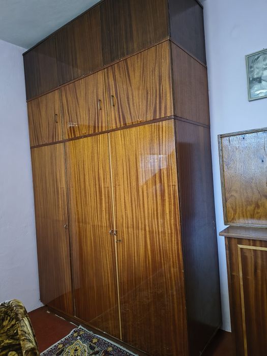 Подарявам мебели