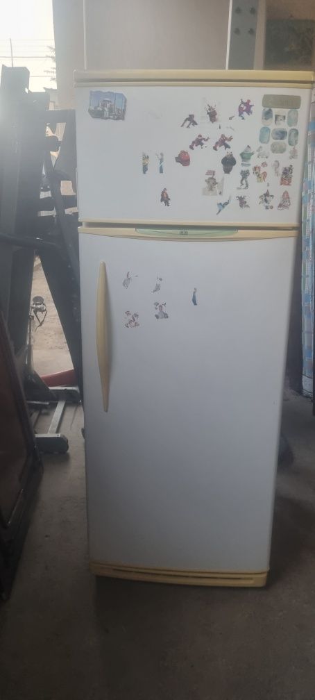 Срочно продам холодильник