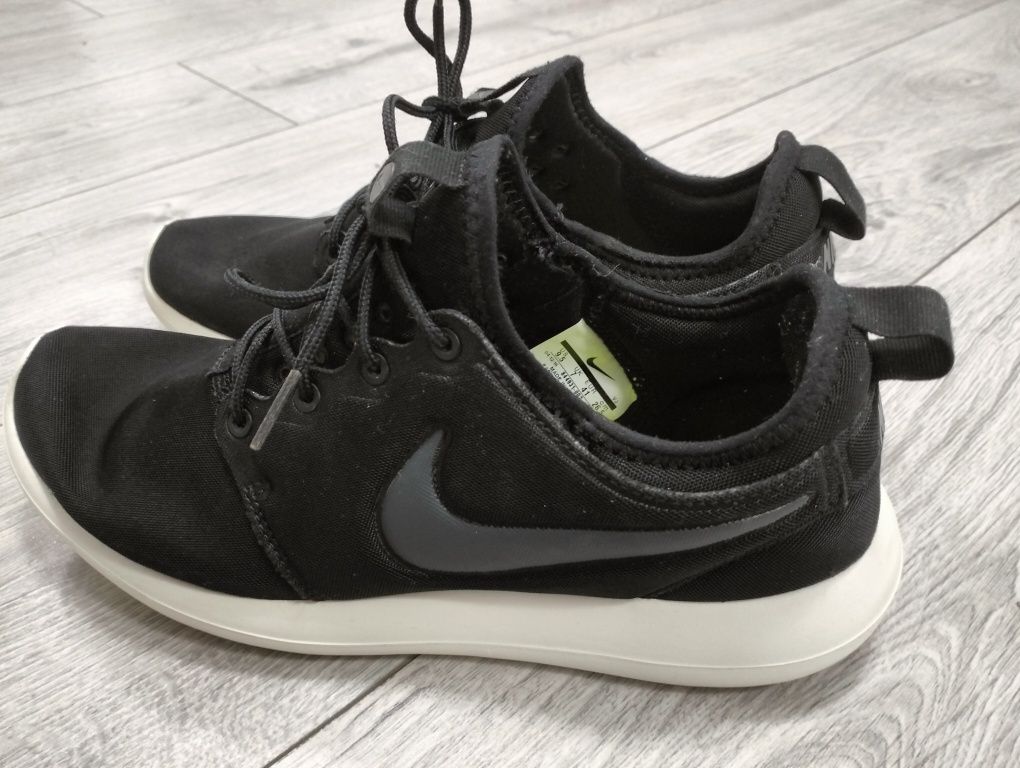 Nike Roshe Two .