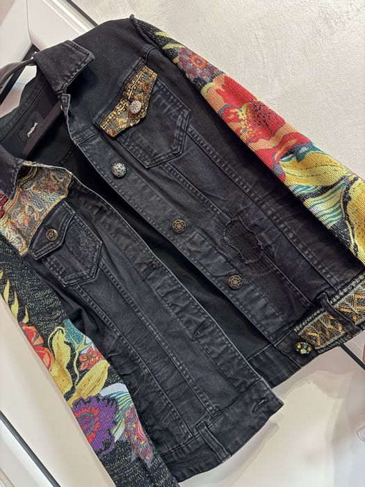 Страхотно яке Desigual