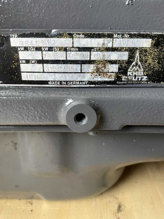 Двигател Deutz F4L912/913 4 цилиндров с въздушно охлаждане