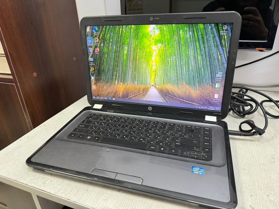 Ноутбук HP Core i3 Windows 10 хорошем рабочем состоянии