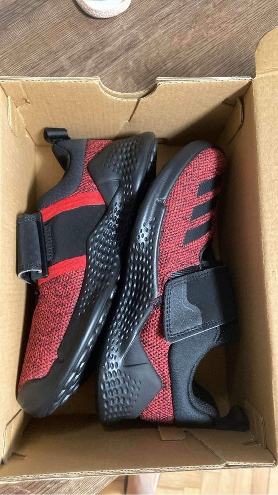 Нови маратонки Adidas