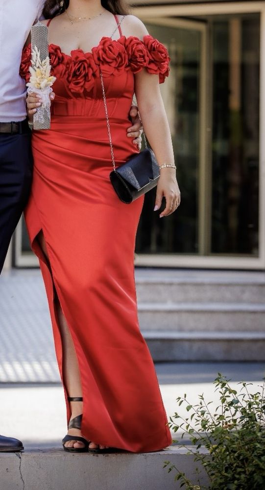 Vand rochie ocazie