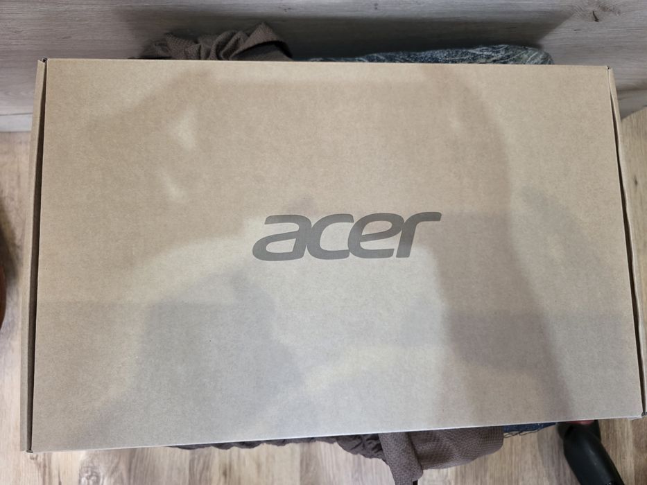 Продавам лаптоп acer aspire go 15