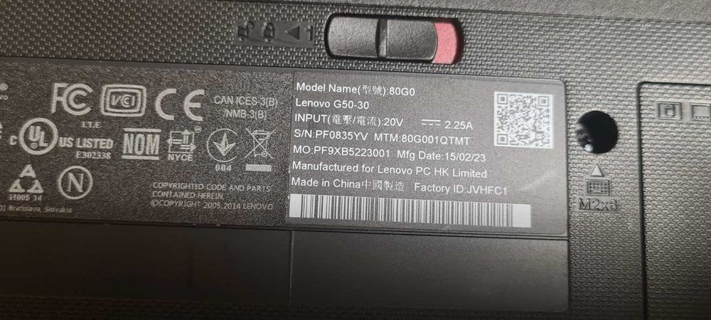 Laptop Lenovo cu procesor Celeron N2840,8 Gb RAM si SSD de 120 Gb