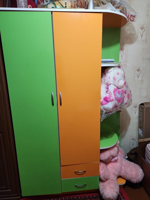 Детская гарнитура с кроватью и с шкафом