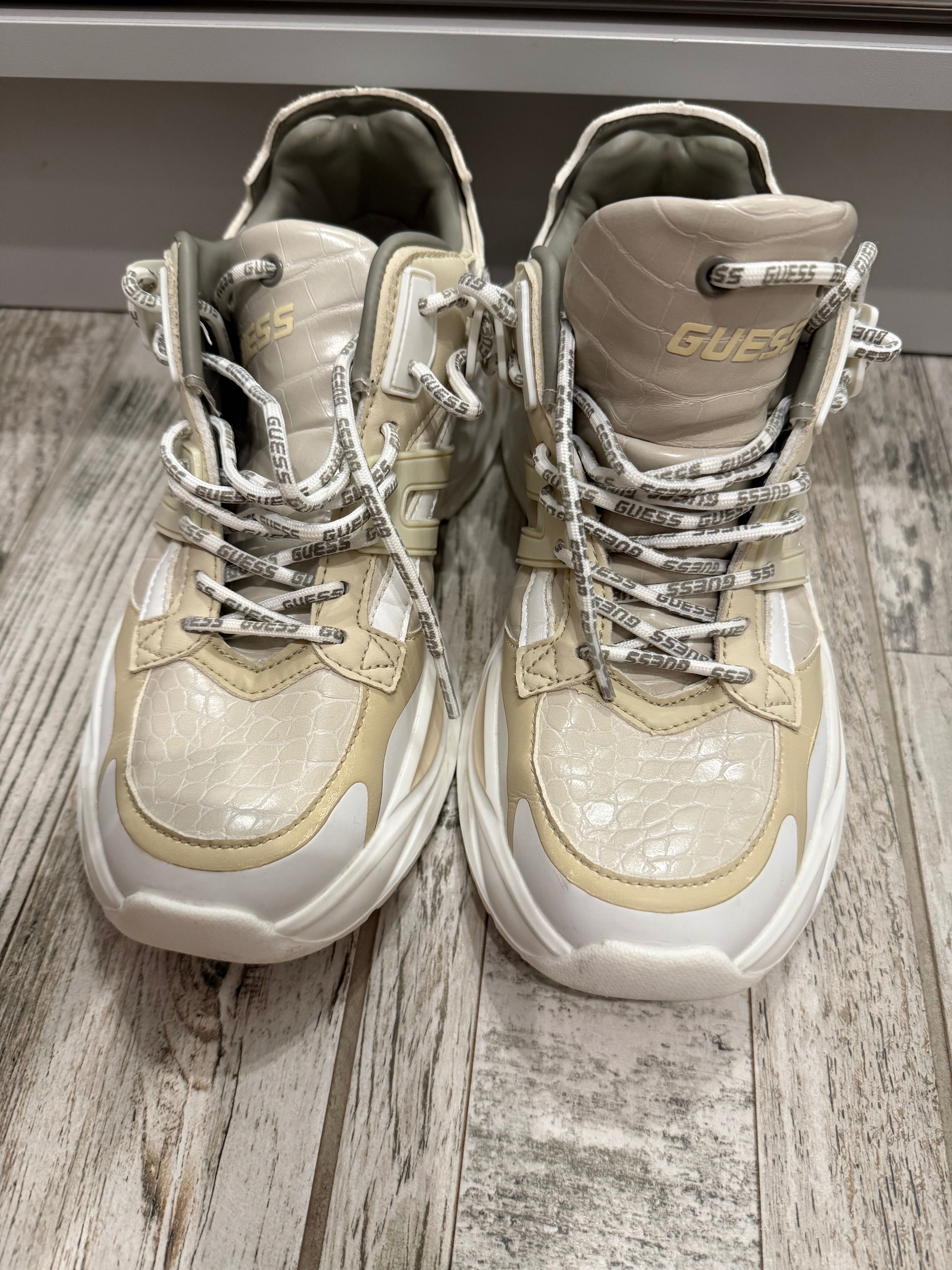Дамски сникърски Guess
