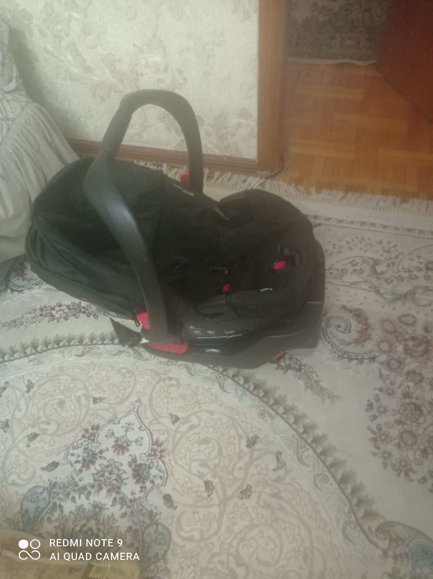 Детское кресло в Машину