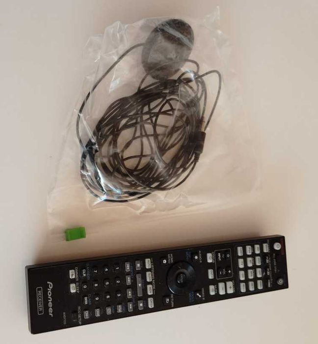 Ресивър Pioneer VSX-930 с комплект колони за Dolby Atmos