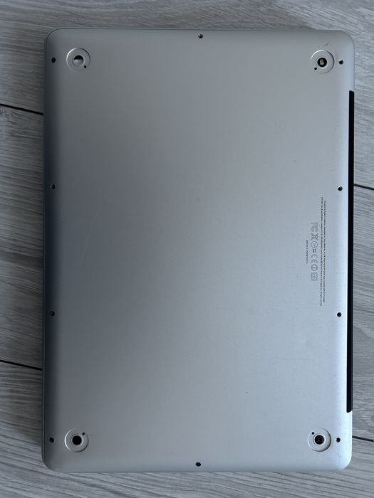 MacBook Pro 13 inchi late 2011 8,1 intel i5