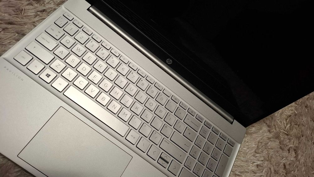 Laptop HP Pavilion i7-1355U/16GB RAM/512GB SSD/GeForce MX550 2GB Nou