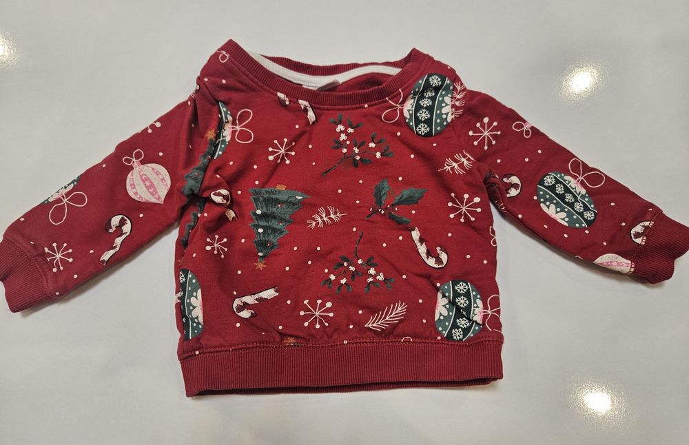 Лот дрешки за момиченце размер 6-9 есен/зима.