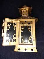 Стар красиво декориран ръчен фенер за свещ с вратичка и халка