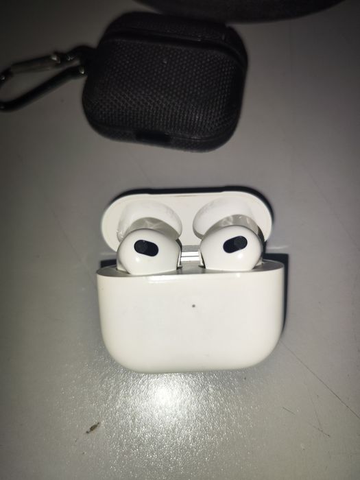 Оригинал Airpods 3