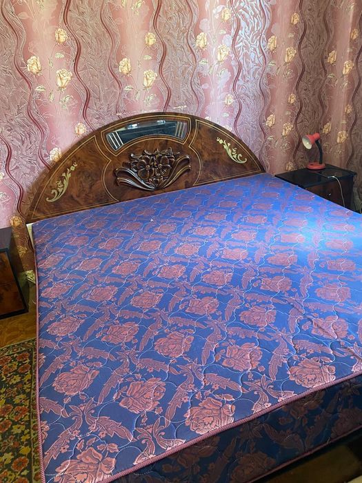 Двухспальная кровать