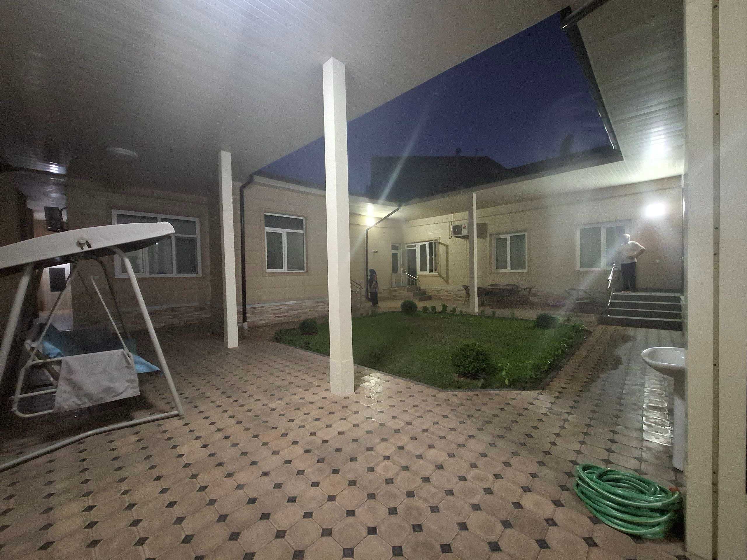 Продаётся дом в Чилонзарском районе ( Домбрабат).