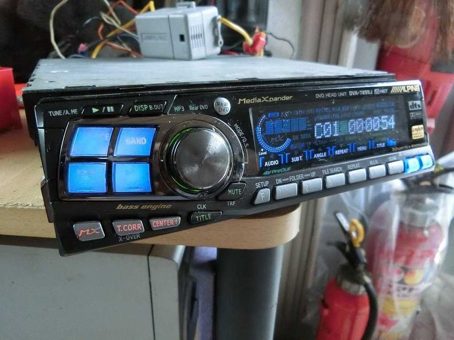 Radio/casetofon si DVD player Alpine DVA 7899J