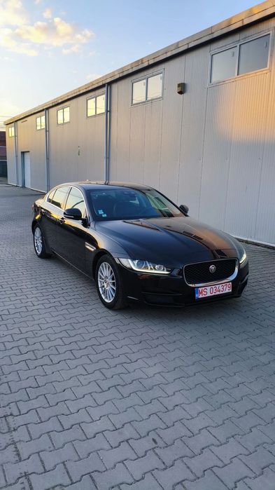 Jaguar XE