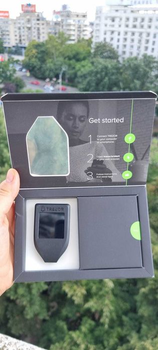 Portofel Crypto Trezor Model T - (Retur Amazon / Open-Box)