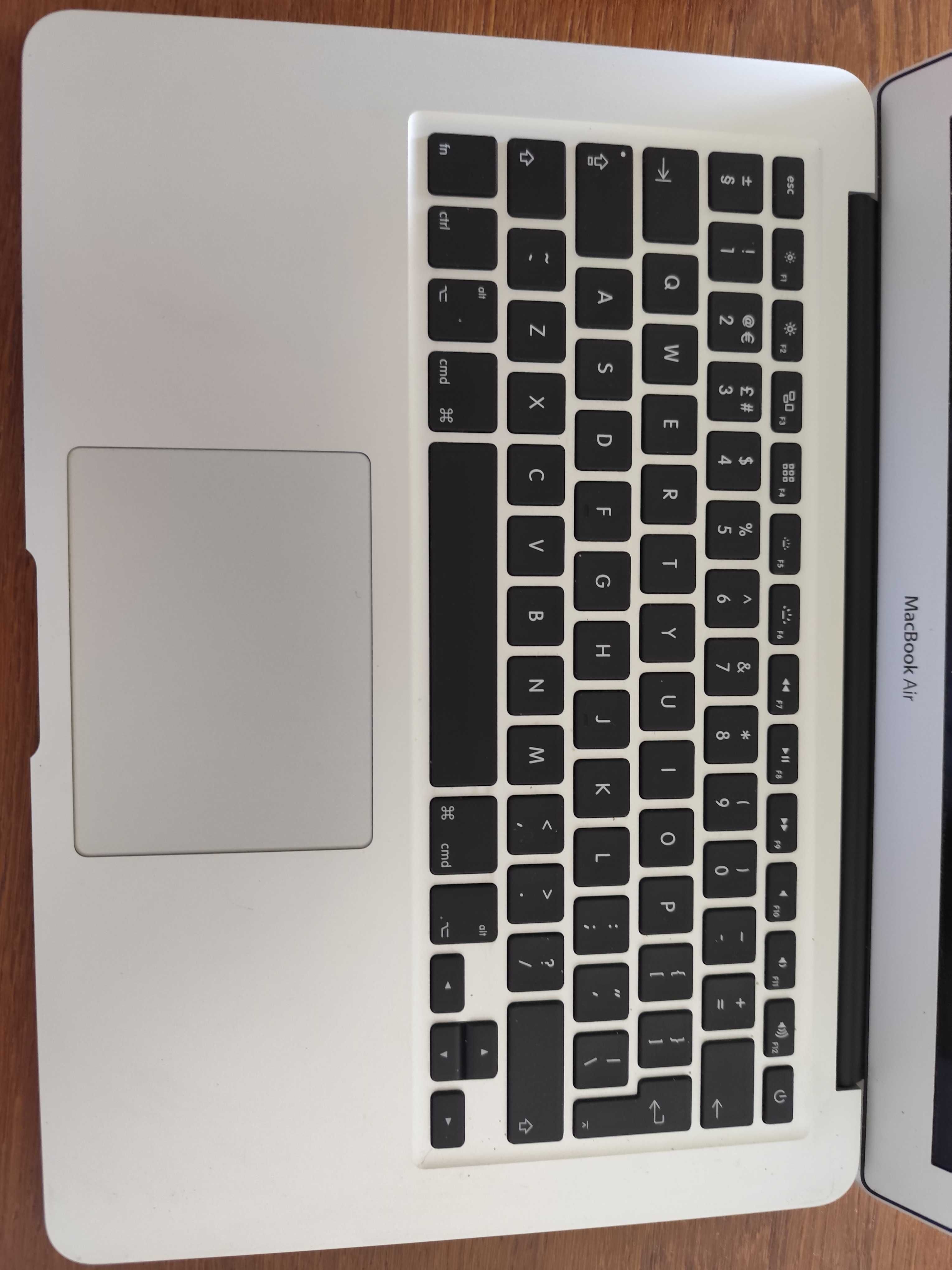 MacBook Air 13" 2017 1.8GHz 8GB RAM 256Gb SSD