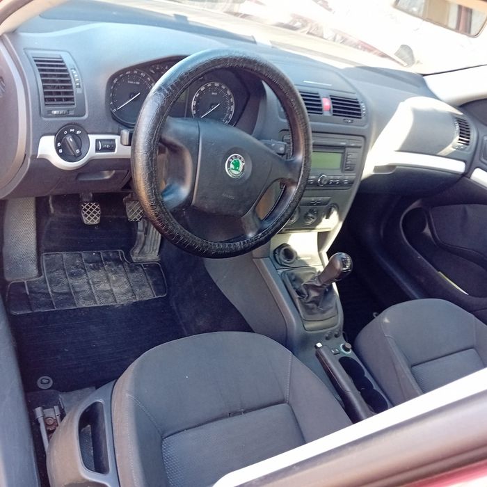 Vând skoda Octavia 2