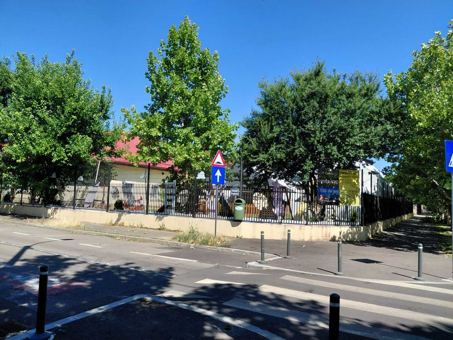 Vânzare teren cu casa demolabila  - Bucuresti sector 1