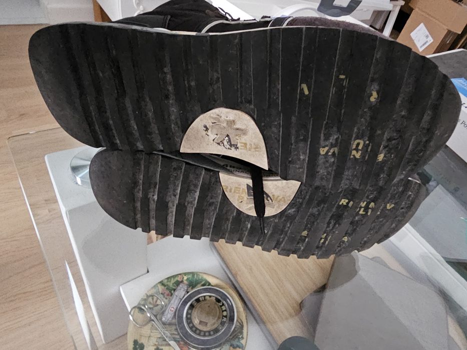 Ghete Premiata mărimea 42