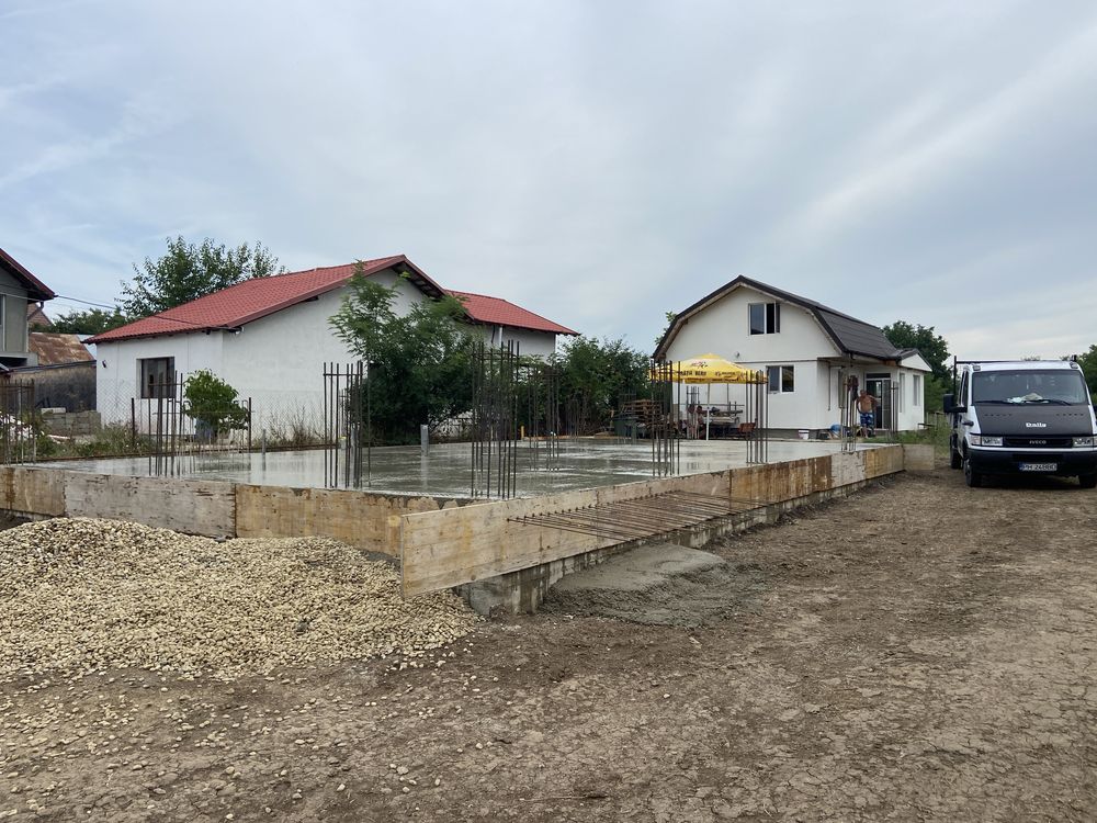 Construim case la rosu cat si la cheie