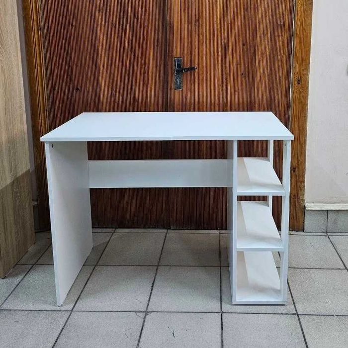 Письменный стол для работы и дома