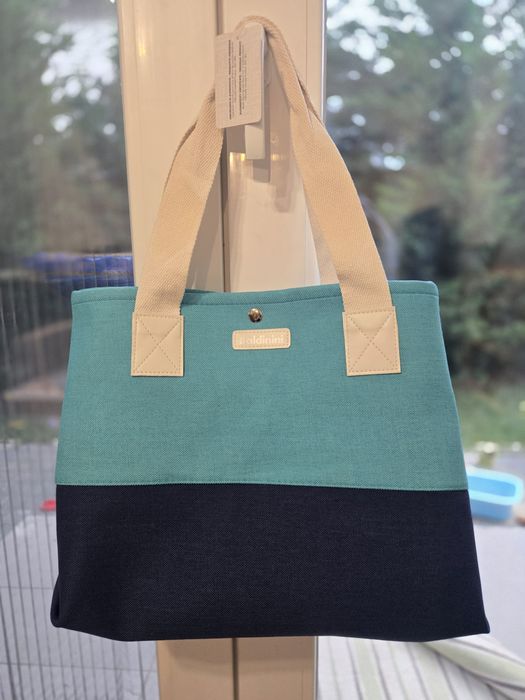 Geanta plaja noua cu eticheta Baldinini