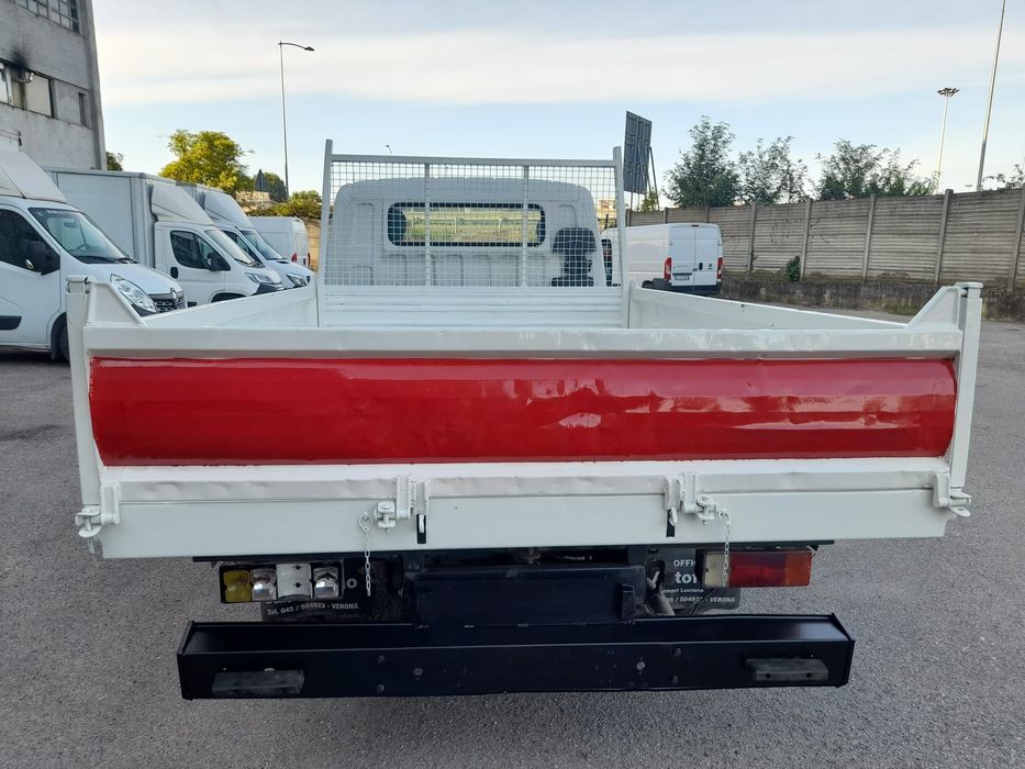 Mitsubishi CANTER *тристранен самосвал* 2004г*125к.с
