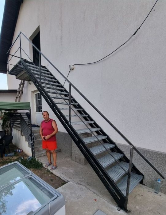 Scări metalice galvanizate la orice demisiune asiguram transport ori u