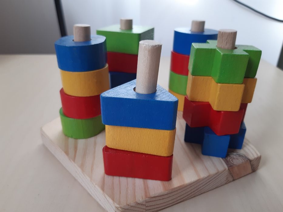 Лот дървени бебешки играчки