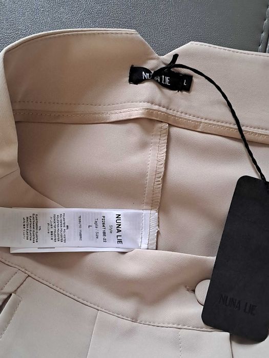 Pantaloni dama  mărimea 40,eleganti ,slim,noi cu etichetă.
