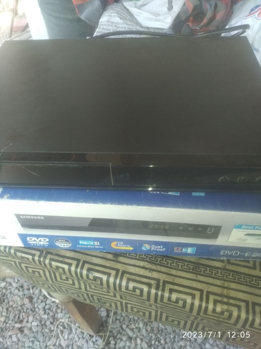 Продам DVD плеер Samsung