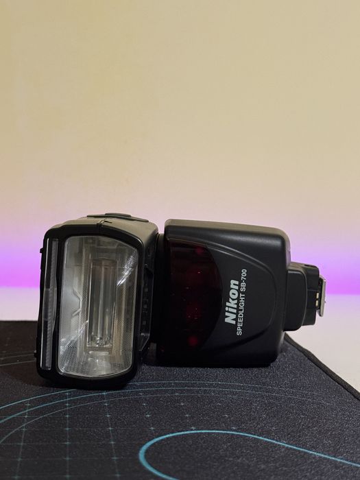 Nikon Speedlight SB700