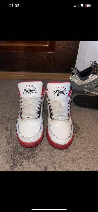 adidasi nike air flight