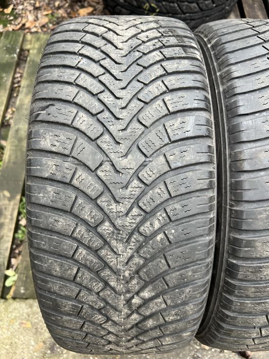 Cauciucuri iarna 225/55/16 Falken