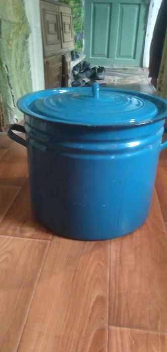 Кастрюля и тазики эмаль