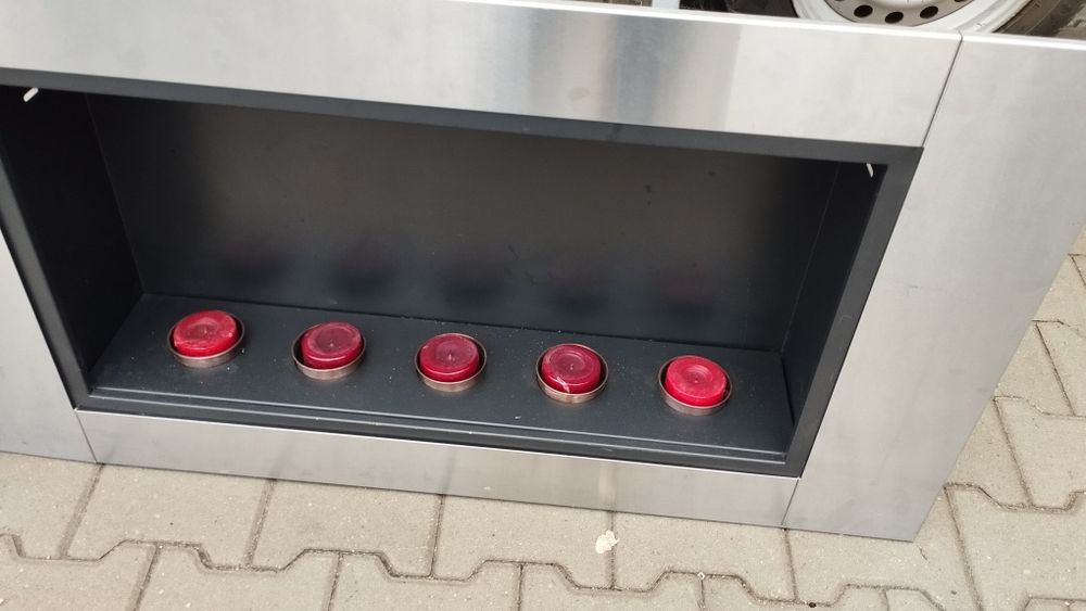 Șemineu aplicat incastrat inox