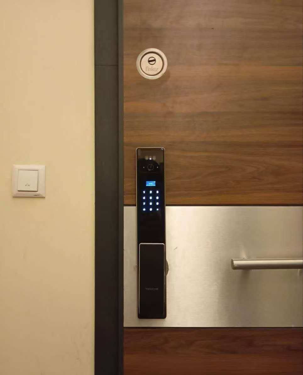 Aqlli qulf.Умный замок.Smart lock.