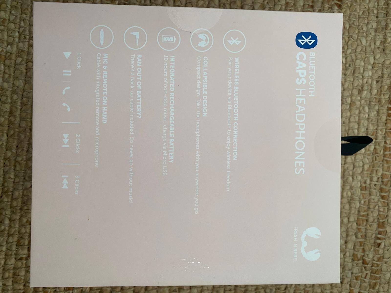 Căști wireless roz noi