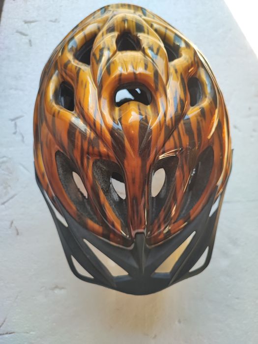 Vând cască protectie bicicliști marime L , bărbați , reglabilă