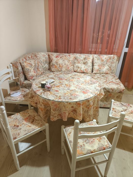 Маса, столове, кухненски ъгъл